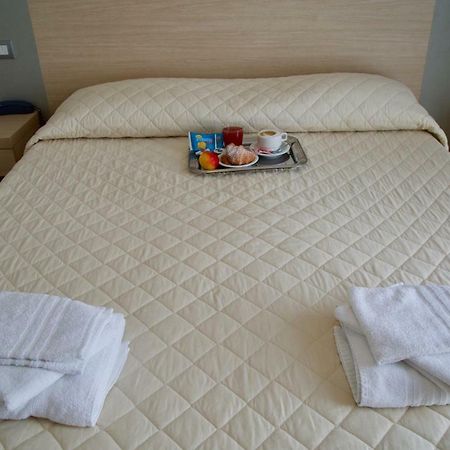 Hotel Etoile Rimini Dış mekan fotoğraf