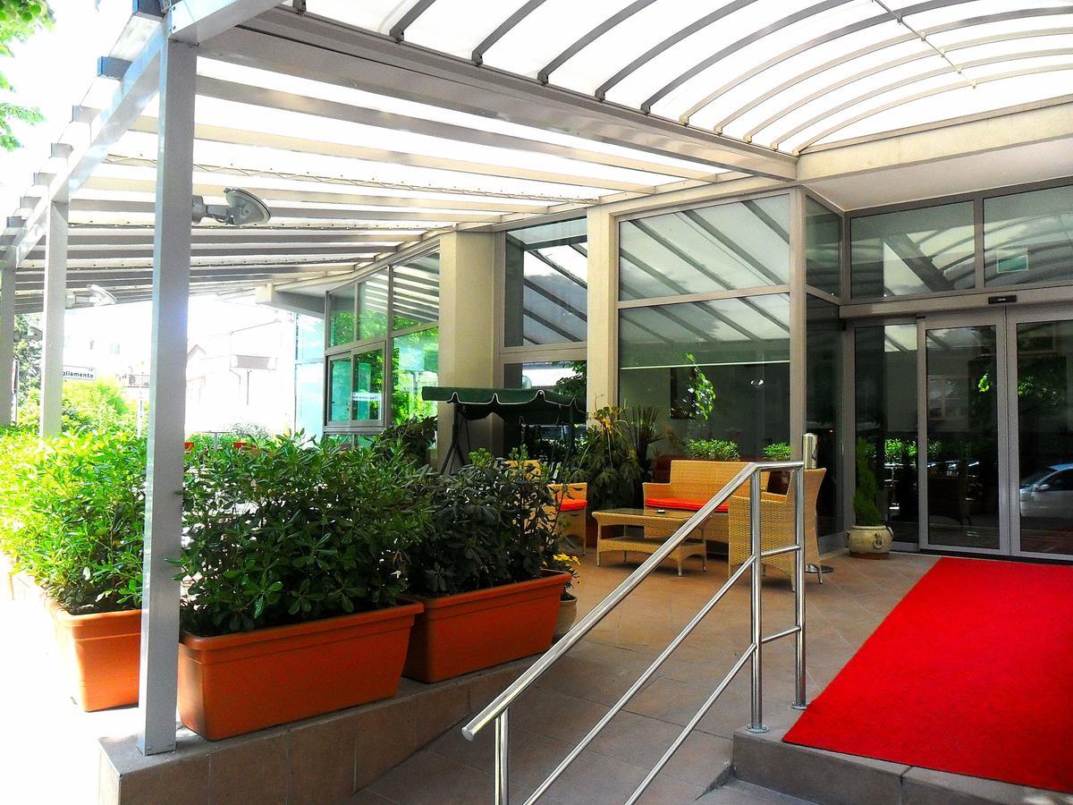 Hotel Etoile Rimini Dış mekan fotoğraf