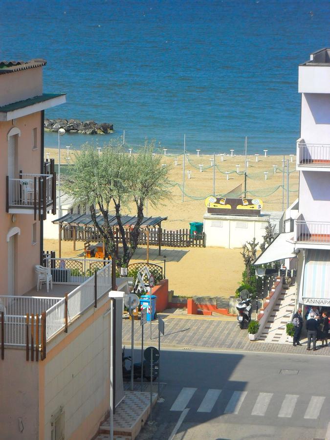 Hotel Etoile Rimini Dış mekan fotoğraf